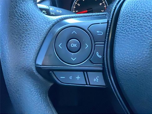 Used 2022 Toyota RAV4 XLE image 22