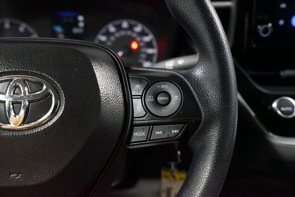 Certified 2025 Toyota Corolla LE FWD image 13