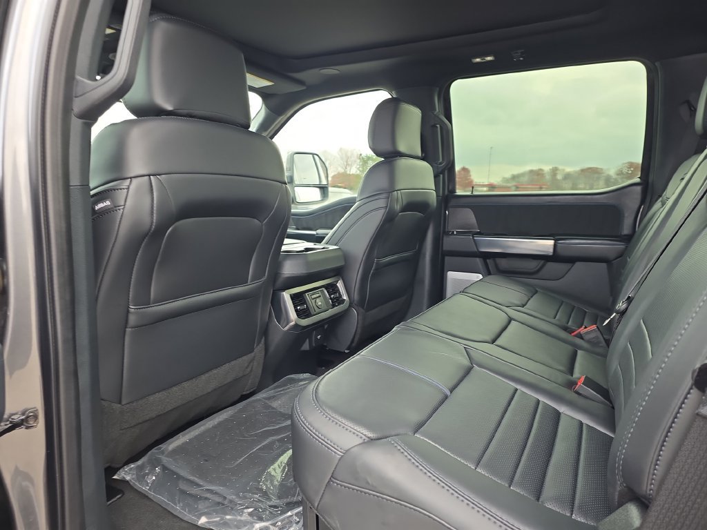 Used 2025 Ford F250 Platinum AWD/4WD image 43