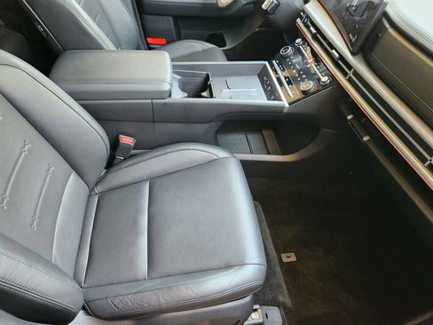Certified 2025 Hyundai Santa Fe Limited FWD image 13