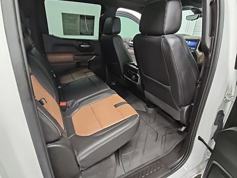 Used 2021 Chevrolet Silverado 1500 High Country w/ Technology Package image 40