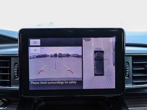 Used 2020 Ford Explorer Limited image 25