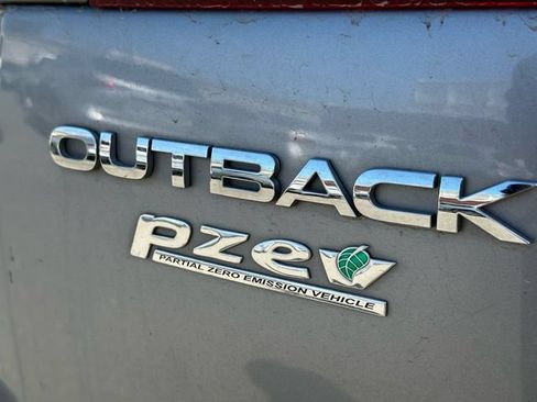 Used 2011 Subaru Outback 2.5i Premium w/ Popular Equipment Group 3B AWD/4WD image 12