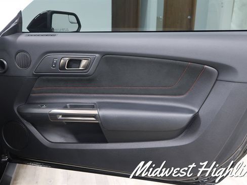 Used 2017 Ford Mustang Shelby GT350 RWD image 38