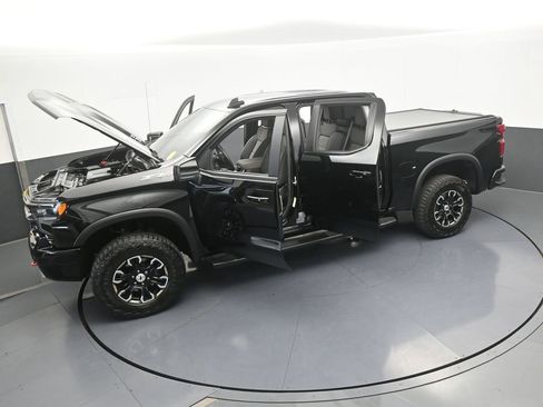 Used 2025 Chevrolet Silverado 1500 ZR2 w/ Technology Package image 77