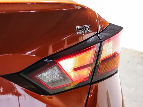 Used 2022 Nissan Altima 2.5 SR FWD image 12