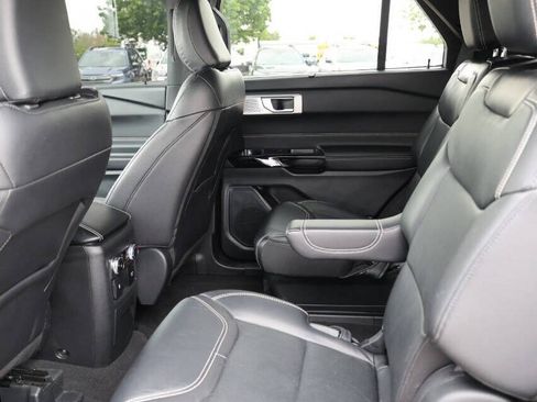 Used 2023 Ford Explorer ST w/ Equipment Group 401A AWD/4WD image 18