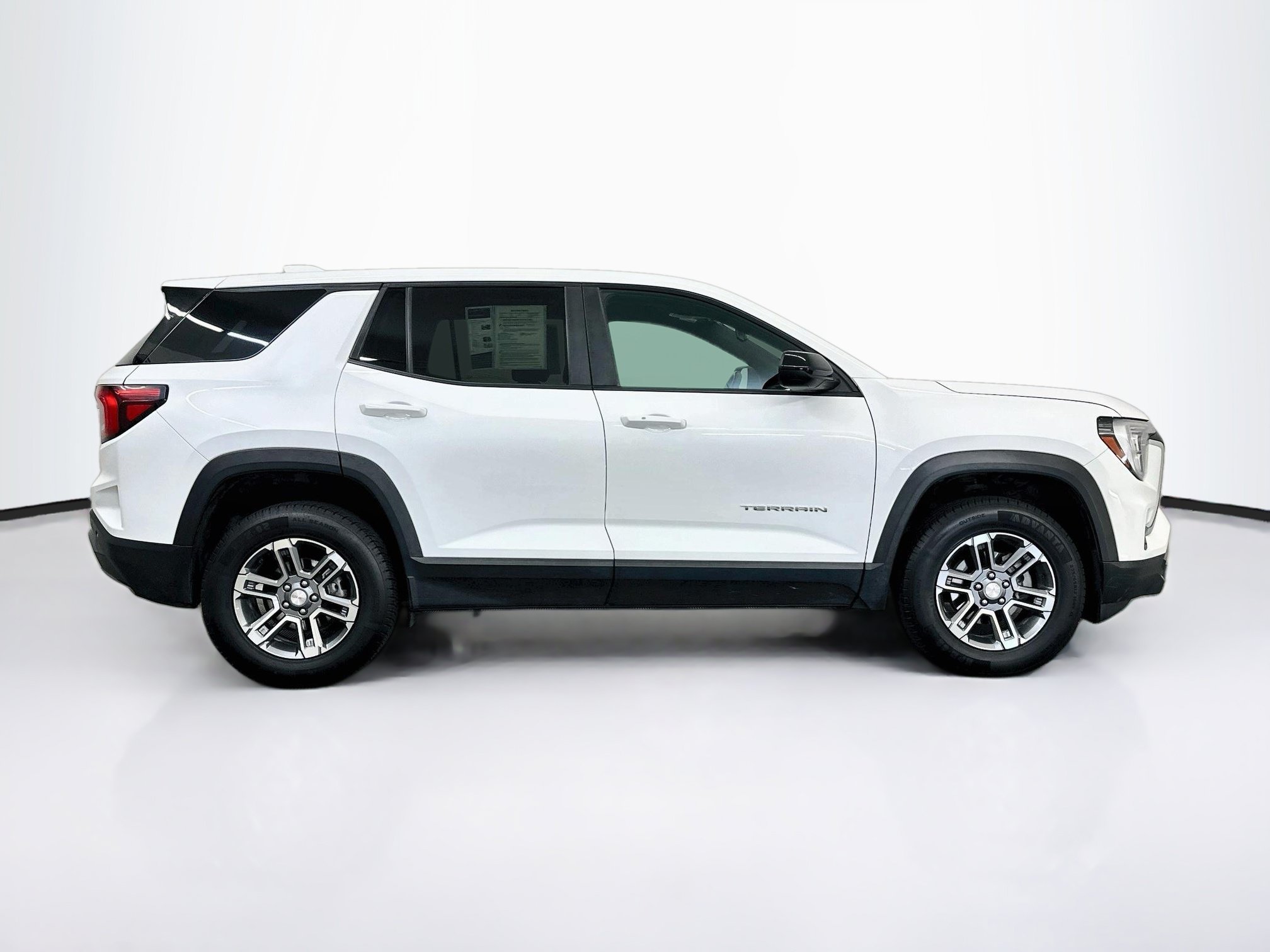 Used 2025 GMC Terrain Elevation AWD/4WD image 10