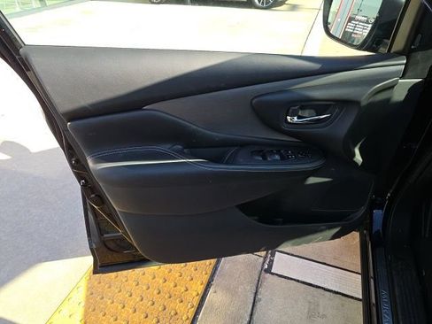 Used 2024 Nissan Murano SV FWD image 11