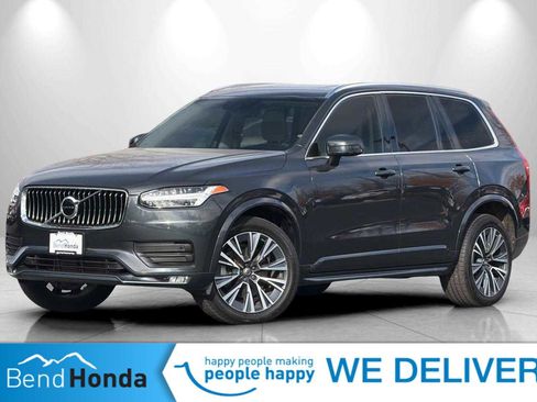 Used 2022 Volvo XC90 T5 Momentum w/ Protection Package image 1