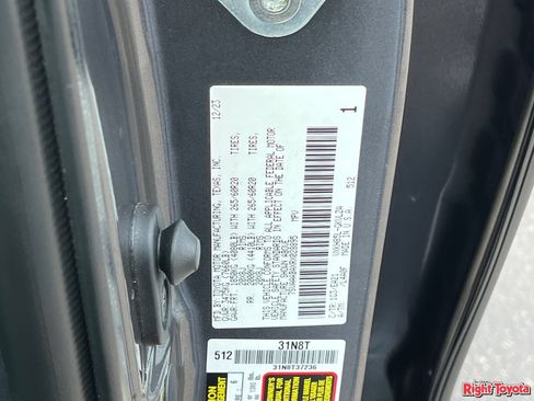 Certified 2024 Toyota Sequoia Limited AWD/4WD image 34