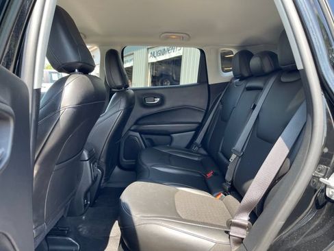 Used 2021 Jeep Compass Latitude AWD/4WD image 12