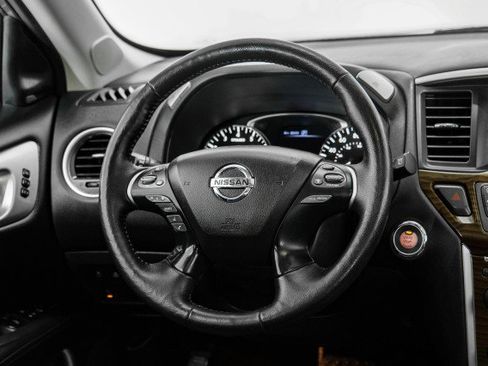 Used 2020 Nissan Pathfinder Platinum AWD/4WD image 13
