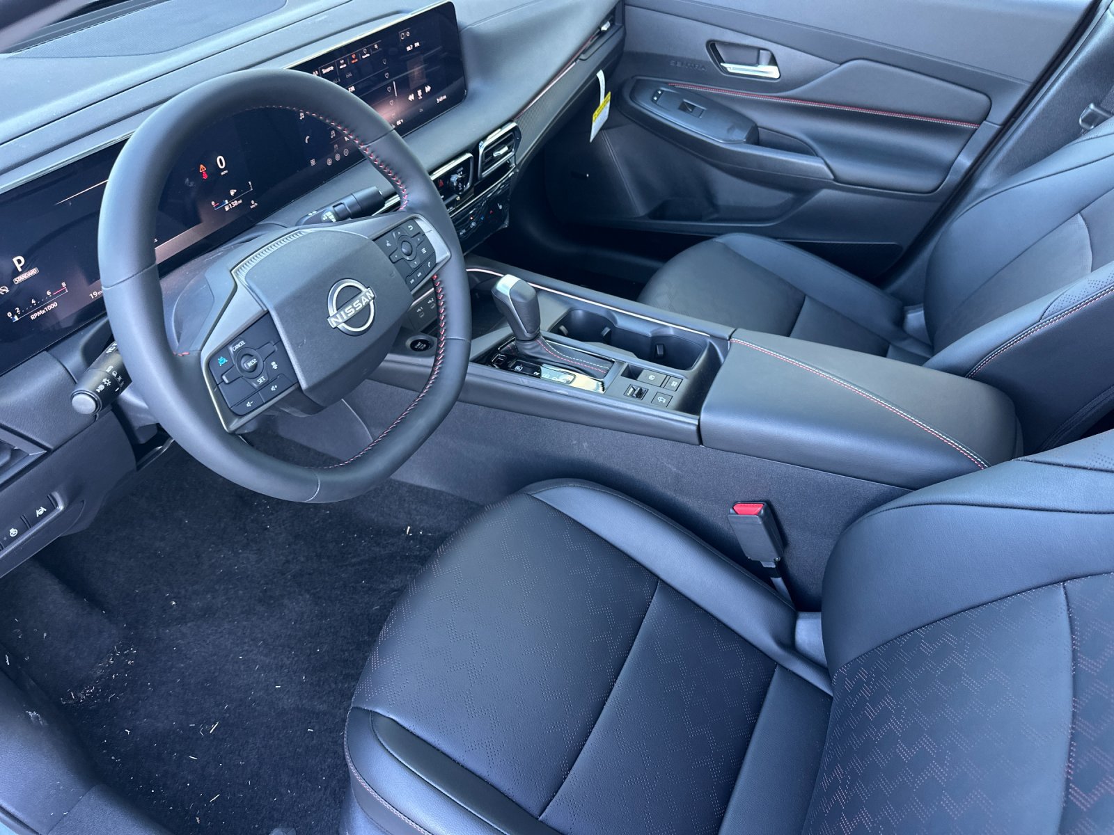 New 2026 Nissan Sentra SR w/ SR Premium Package FWD image 10