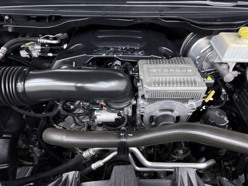 Used 2023 RAM 1500 Laramie AWD/4WD image 16
