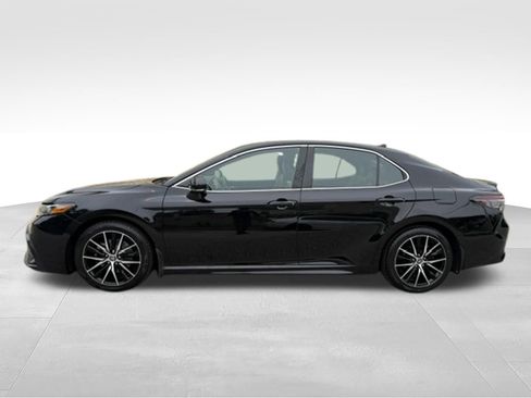 Used 2023 Toyota Camry SE AWD/4WD image 8