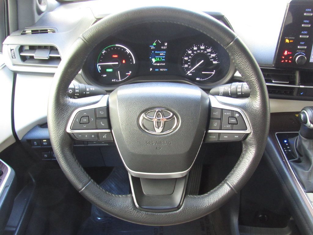Certified 2023 Toyota Sienna XLE w/ XLE Plus Package AWD/4WD image 29