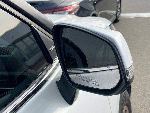 Used 2022 Toyota Highlander Bronze Edition image 16