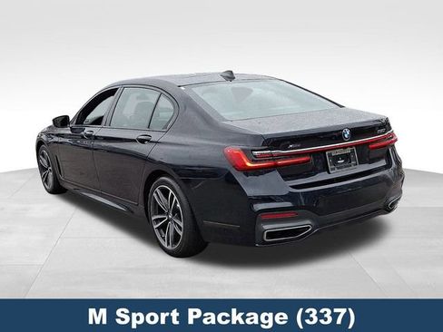 Used 2022 BMW 750i xDrive w/ M Sport Package image 5