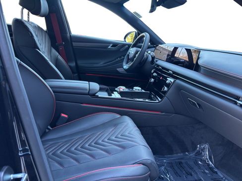 Used 2025 Genesis G80 3.5T Sport image 15