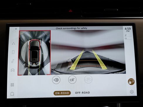 Used 2023 Land Rover Range Rover SE image 16