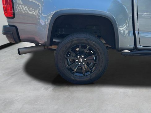 Used 2018 Chevrolet Colorado ZR2 w/ ZR2 Dusk Special Edition AWD/4WD image 11