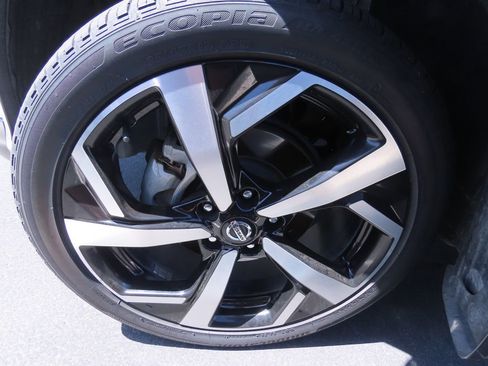 Used 2021 Nissan Rogue Sport SL w/ Premium Package FWD image 15