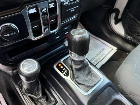 Used 2021 Jeep Wrangler Unlimited Sport AWD/4WD image 59