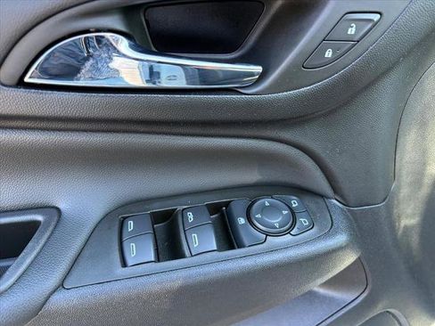 Certified 2023 Chevrolet Equinox LT w/ LPO, Floor Liner Package image 21