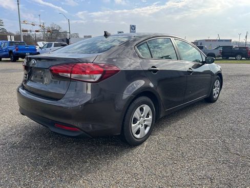 Used 2018 Kia Forte LX image 4