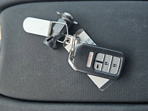 Used 2018 Honda Civic EX image 9