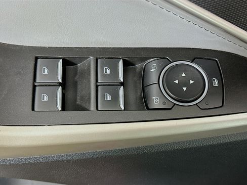 Used 2021 Ford Explorer XLT w/ Equipment Group 202A image 15