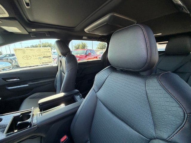 New 2026 Toyota Sienna XLE Woodland Edition AWD/4WD image 9