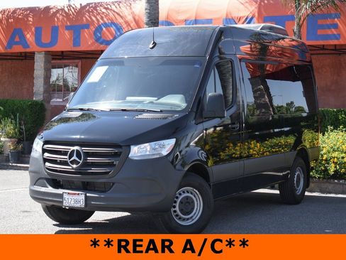 Used 2021 Mercedes-Benz Sprinter 2500 image 4