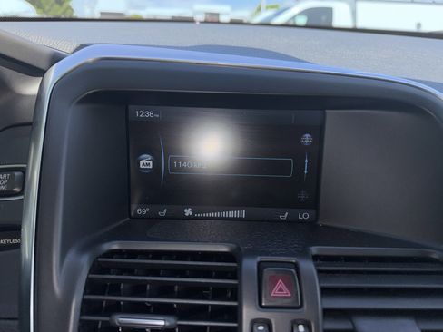 Used 2015 Volvo XC60 T6 Premier Plus image 23