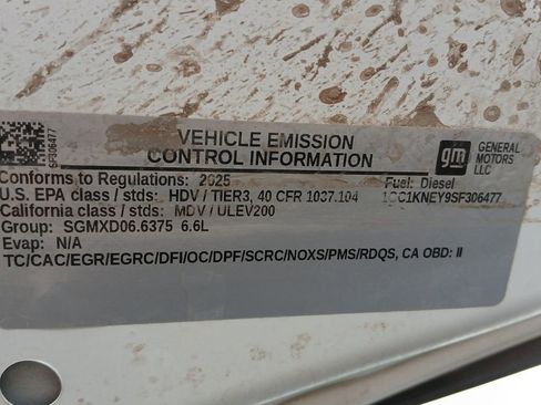 Certified 2025 Chevrolet Silverado 2500 LT AWD/4WD image 34