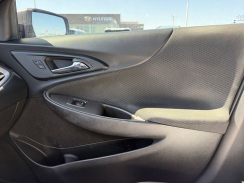 Used 2017 Chevrolet Malibu LS FWD image 16