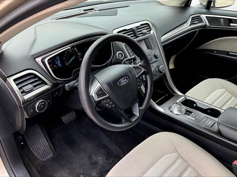 Used 2018 Ford Fusion S image 20