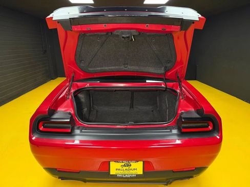 Used 2016 Dodge Challenger R/T RWD image 18