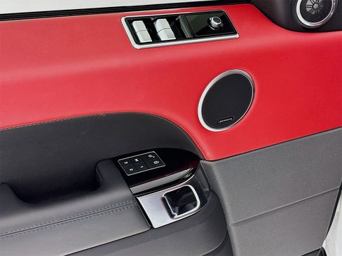 Used 2019 Land Rover Range Rover Sport HSE Dynamic image 19