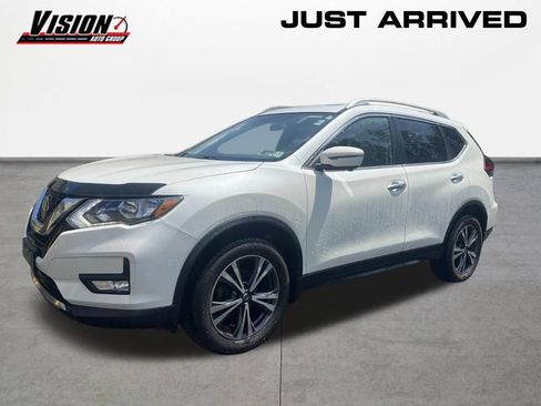 Used 2020 Nissan Rogue SV AWD/4WD image 3