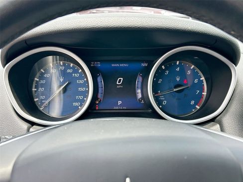 Used 2017 Maserati Ghibli RWD image 12