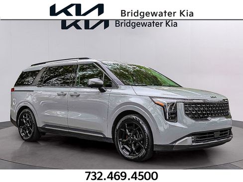 Certified 2025 Kia Carnival SX Prestige FWD image 1