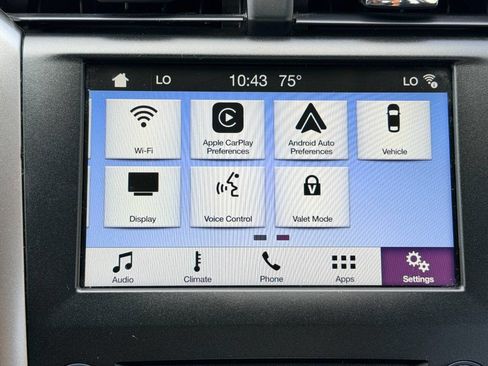 Used 2017 Ford Fusion SE w/ Fusion SE Technology Package FWD image 41