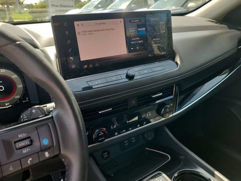 Certified 2024 Nissan Rogue SL FWD image 24