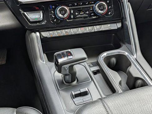 Used 2024 GMC Sierra 1500 Denali image 13