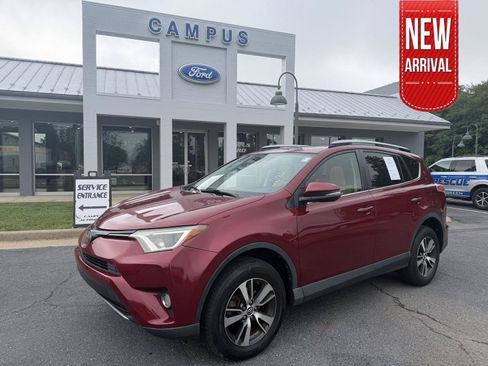 Used 2018 Toyota RAV4 XLE w/ Plus Extra Value Package AWD/4WD image 1
