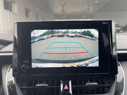 Used 2025 Toyota Corolla LE image 17