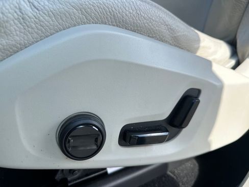 Used 2023 Volvo XC90 B5 Plus w/ Protection Package Premier image 7