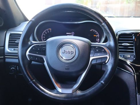 Used 2020 Jeep Grand Cherokee Limited AWD/4WD image 18